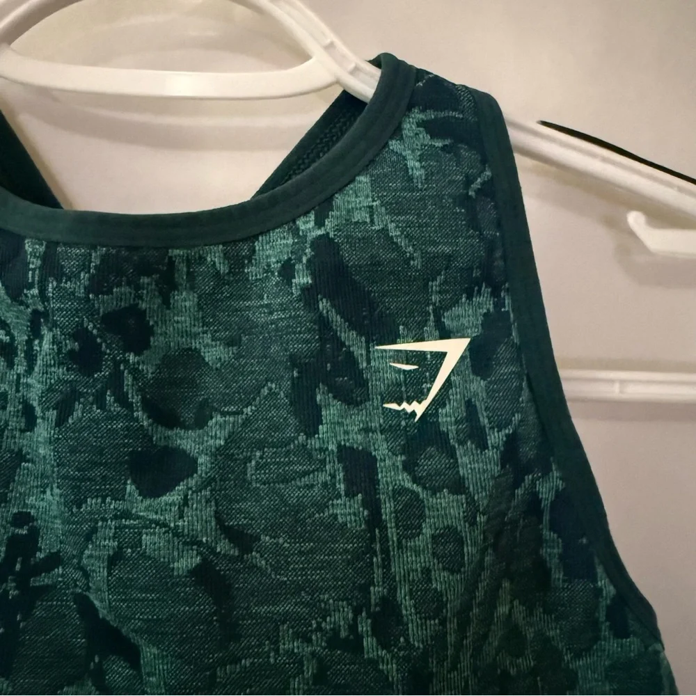 GYMSHARK Athletic Activewear Workout Adapt Animal Seamless Sports Bra Size S
